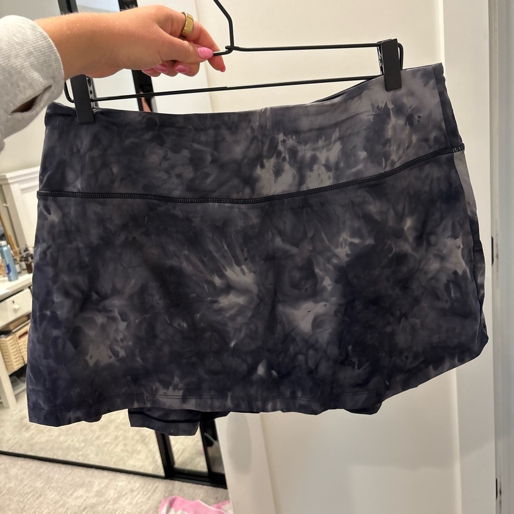 Women's Tie-Dye Active Skort - Dark Gray
